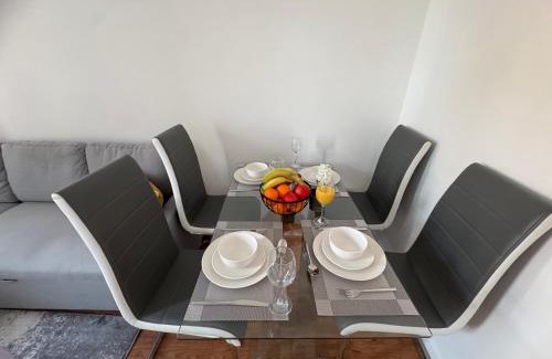 Barry Apartment | Modern 1 Bedroom Apartment in the heart of Barry, Flat 2