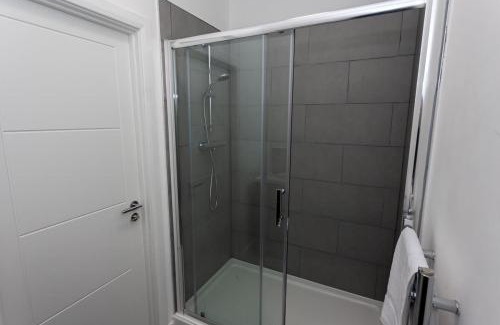 Bolton Apartment | Modern 1 Bedroom Apartment in Bolton
