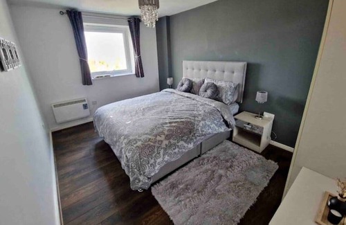 Handforth Apartment | Modern 1-bedroom flat close to Manchester Airport