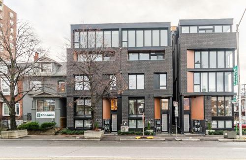 High Park-Swansea Hotel | Modern 1BR Apartment - 8min walk to High Park Nearest Intersection Alhambra Ave