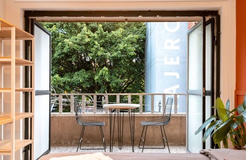 Astorga Apartment | Modern 1BR Apt with private balcony & kicthenette