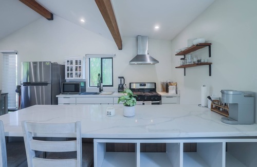 Baldwin Park House | Modern 1BR Home w/Luscious Yard - Close to Disneyland, Downtown LA and More!