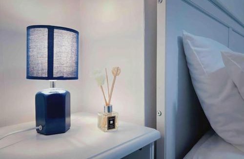 Feltham North Apartment | Modern 2/3 huge bedrooms Heathrow & Central London