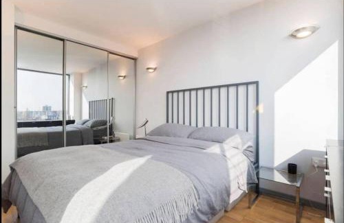 Evelyn Apartment | Modern 2-bed Apartment 5 mins from London Bridge