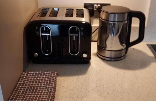 Belfast City Centre Apartment | Modern 2 bed Apartment, City Centre, Wifi