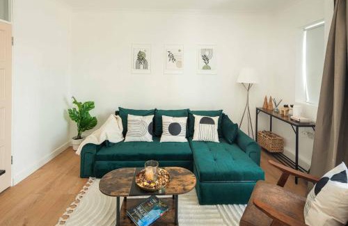 Vauxhall Apartment | Modern 2-Bed Apartment with Superfast Wi-Fi Near Vauxhall & Nine Elms Stations
