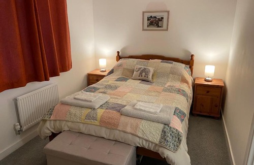 Llantilio Pertholey House | Modern 2 bed nestled in the Abergavenny hills