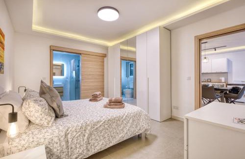 Qawra Apartment | Modern 2-Bedroom Apartment Near the Sea