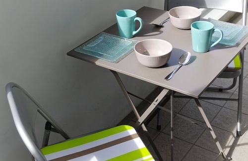 Meriadeck Apartment | Modern 2-bedroom apartment with elevator & parking space - center of Bordeaux