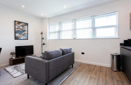 Bolton Apartment | Modern 2 Bedroom Apartment in Bolton