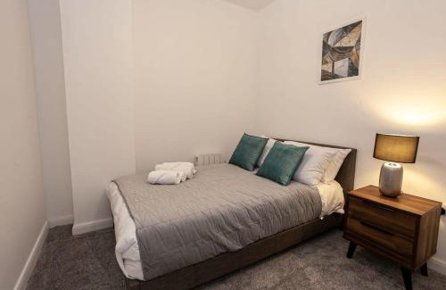 Bolton Apartment | Modern 2 Bedroom Apartment in Bolton