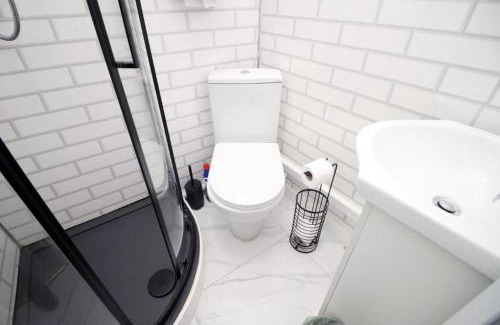 Cwmbrwla Apartment | Modern 2 Bedroom Flat in Robert st Swansea