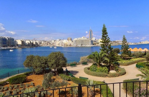 Gzira Apartment | Modern 2 Bedroom Maisonette in Central Sliema