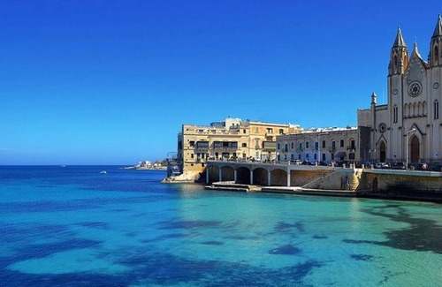 Gzira Apartment | Modern 2 Bedroom Maisonette in Central Sliema