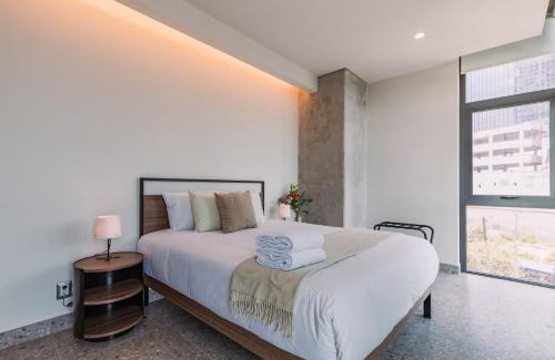 Miguel Hidalgo Apartment | Modern 2-BR Retreat w Gym & Pool VIATO HOMES