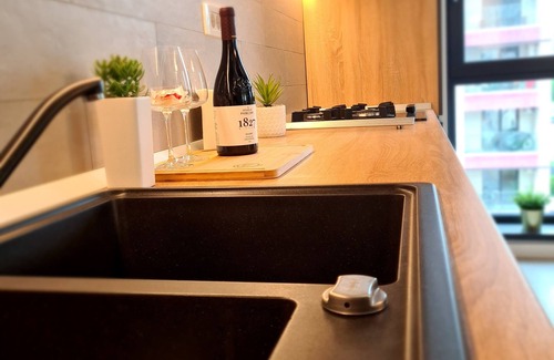 Militari Apartment | Modern 2-room apartment Free Parking Self Check-in Near Metro