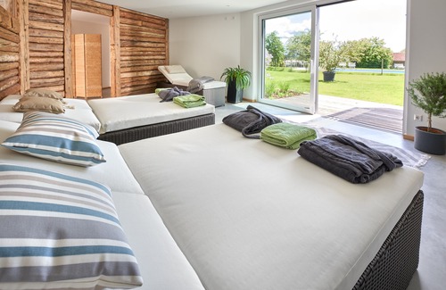 Bitzenhofen Apartment | Modern 2-room country house vacation apartment