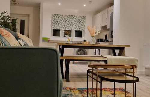 Woolverstone House | Modern 2bedroom House in Ipswich Suffolk