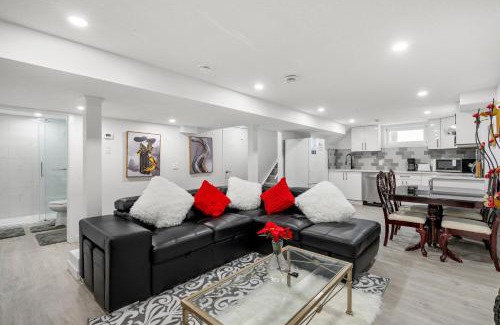 Southeast Calgary Apartment | Modern 2BR Suite, Near Downtown, Walk to Dining &Transit
