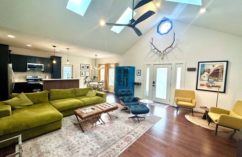 Rutherfordton House | Modern 3/2 Farmhouse Minutes to Tryon International Equestrian Center + Wineries