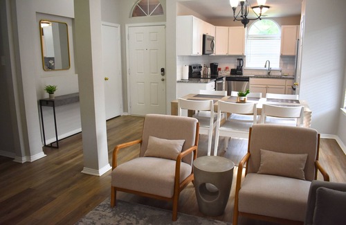 Little Elm House | Modern 3 Bdr home! Near everything!