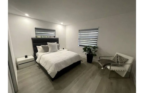 Delray Beach House | Modern 3 bdrm house 5 min to beach & downtown with private pool