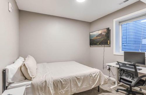 Lowry Hill East House | Modern 3 Bed 3 Bath Condo in Uptown