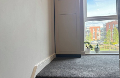 Borehamwood House | Modern 3-Bed | Free Parking | 4 Beds |