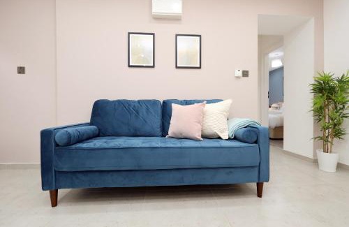 Llansamlet Apartment | Modern 3 Bedroom Apartment With Parking - Sleeps 5 - Swansea - Close to M4 - 15 Mins To City Centre - By EKLIVING LUXE Short Lets & Serviced Accommodation