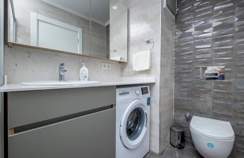 Cihangir Apartment | Modern 3-Bedroom Duplex with Two Balconies, 2BA