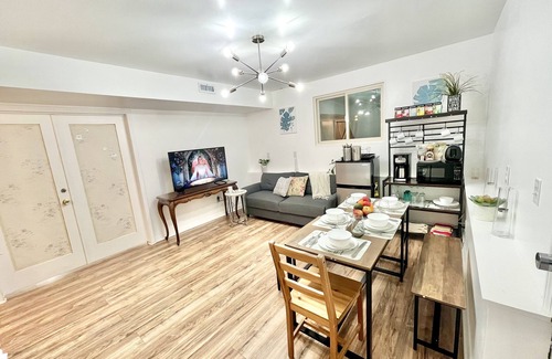 Kirkland House | ⭐ Modern 3-bedroom guest suite in Kirkland