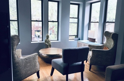 Edgewater Apartment | Modern 3 Bedroom Home!