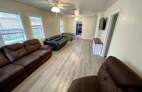Westworth Village House | Modern 3-Bedroom Home with Cal-Kings Beds