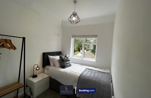 Oxford Villa | Modern 3 Bedroom House By Tranquil Ventures Short Lets & Serviced Accommodation Botley With Free Parking