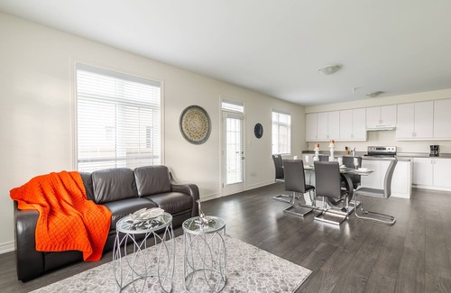 Uptown House | MODERN 3 BEDROOM HOUSE IN FAMILY FRIENDLY NEIGHBOURHOOD
