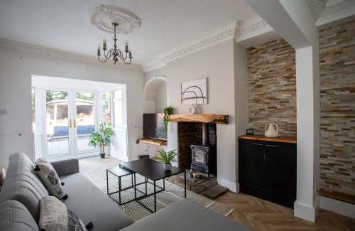 Winlaton Mill House | Modern 3-bedroom Retreat