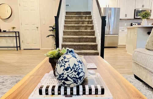 Surprise House | Modern 3 Br, 2.5ba desert villa