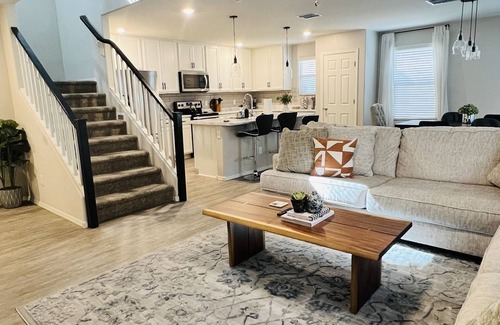 Surprise House | Modern 3 Br, 2.5ba desert villa