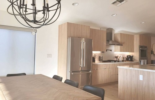 Coronado House | Modern 3Bedroom |Central PHx | HeatedPool