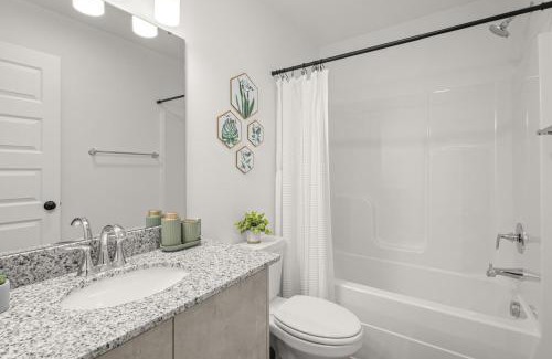 Centerton House | Modern 3BR Centerton Near Walmart HQ & Bentonville