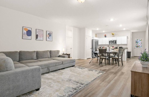 Medina Valley House | Modern 3BR Home in San Antonio