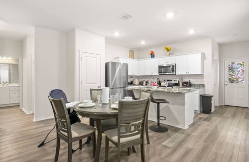 Medina Valley House | Modern 3BR Home in San Antonio