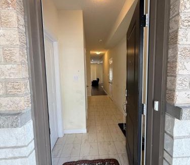 Welland House | Modern 3BR Home Near Niagara Falls & Welland Canal