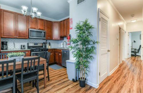 Jersey City Apartment | Modern 3BR2BA Apartment Minutes to NYC