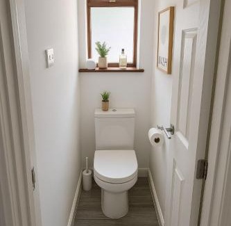 Christchurch Apartment | Modern 4 bed House with Free Parking