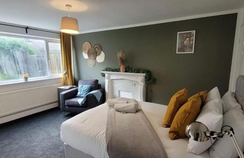 Newcastle-upon-Tyne House | Modern 4 Bedroom House