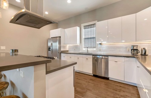 Mid-City Condo | Modern 4BR Townhouse in Bienville Villas