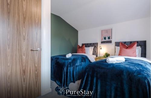 Failsworth House | Modern 5 Bedroom House in Manchester by PureStay - Short Stay with Service Accommodation & Free Parking