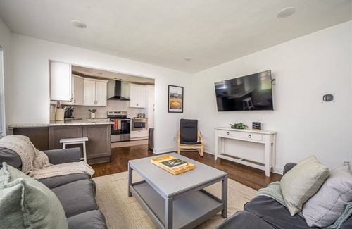 Atlanta House | Modern 5BR Near West Midtown+Fire Pit+Pet Friendly