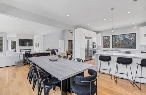 Village of East Hampton House | MODERN 6 BEDROOM HAMPTONS OASIS